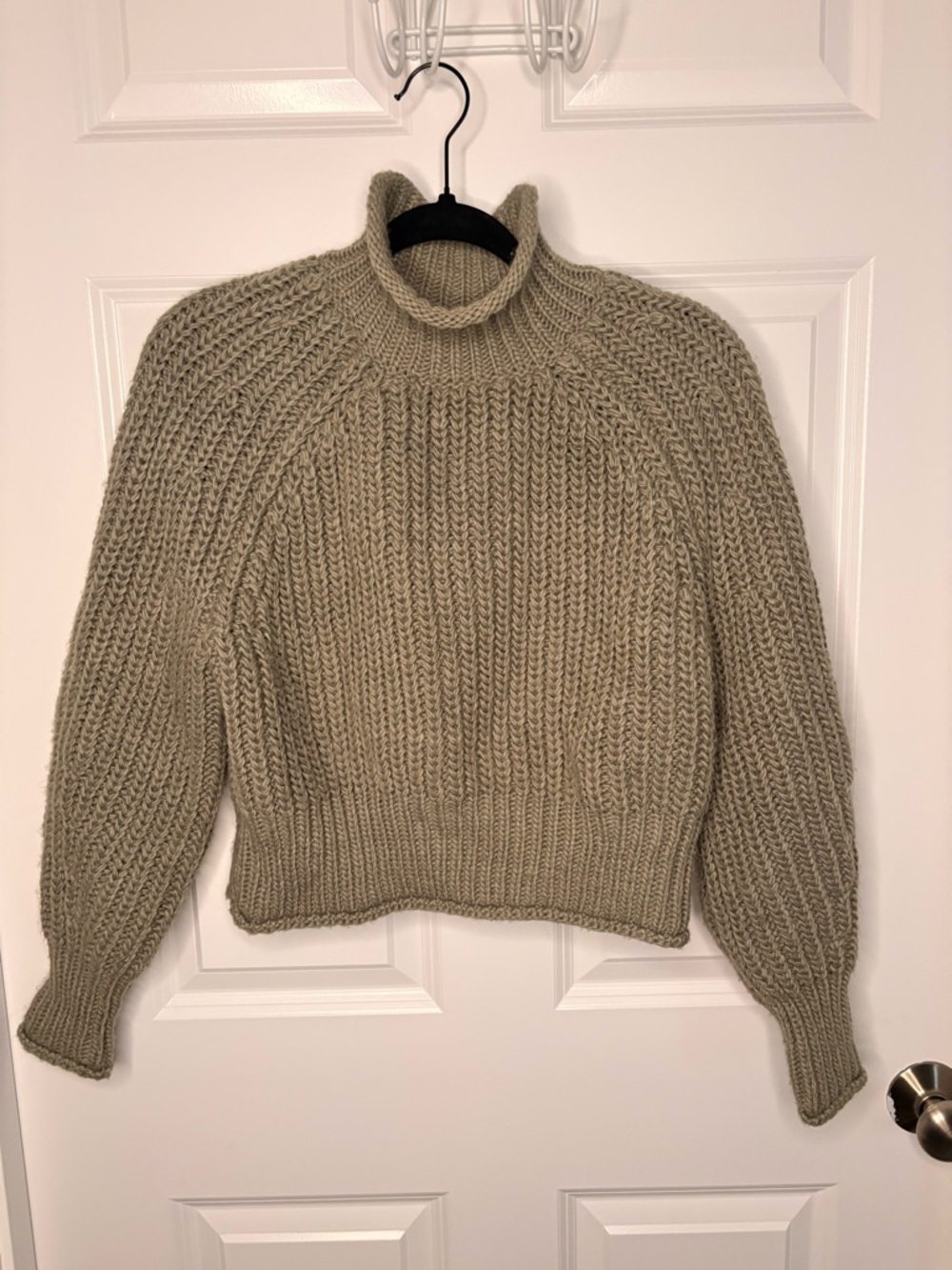 H&M Chunky Knit Cropped Sweater Light Green Size Small